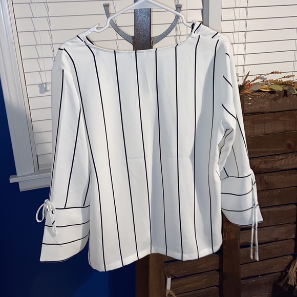 White striped blouse - Picture 2 of 2